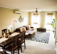 3 Bdrm House With Parking  Outdoor Entertaining - Accommodation Perth