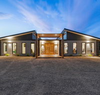 3 WISE MONKEYS MANSFIELD - Accommodation Perth