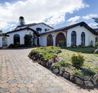 31 Rest Point Absolute Waterfront with Jetty - Accommodation Perth