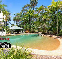 3BR Beach Escape AC Pool Tennis Wine Coffee Netflix - Accommodation Perth