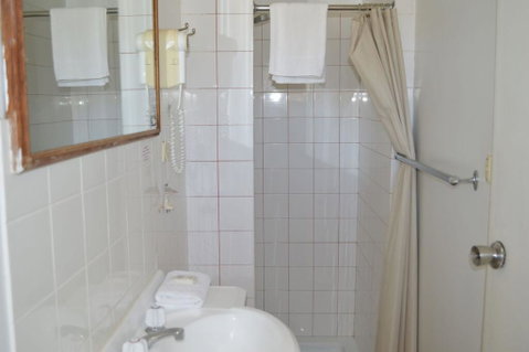 4 Lakeview Plaza - Accommodation Perth 1