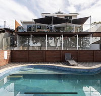 5 bedroom with POOL and Studio Vues Relaxantes - Accommodation Perth