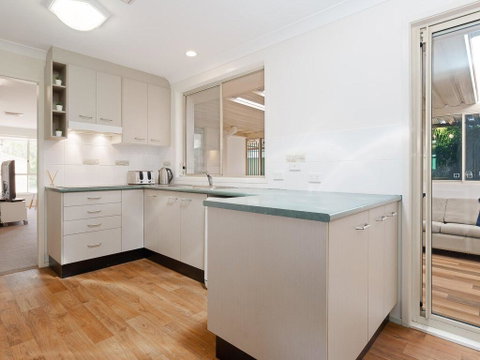 51 Rigney Street - Pet Friendly House With Aircon - Accommodation Perth 0