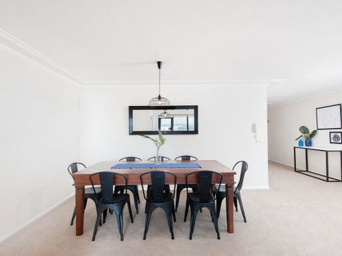 6 'FLORENTINE', 11 COLUMBIA CLOSE - STUNNING UNIT WITH SENSATIONAL VIEWS - Accommodation Perth 2