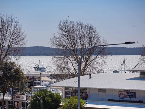 6 'Tradewinds' 110 Victoria Parade - Excellent CBD Location With Water Views - Accommodation Perth 0