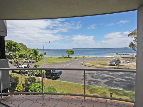 7 'Florentine' 11 Columbia Close - Air Conditioned Unit With Fantastic Views Of Little Beach - Accommodation Perth 0