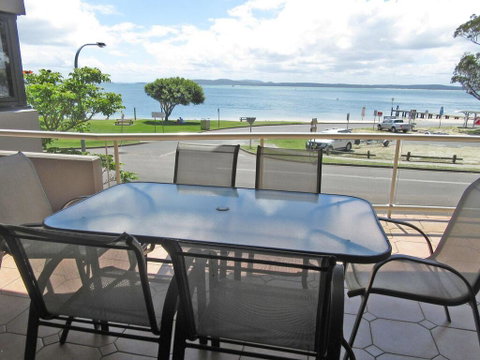 7 'Florentine' 11 Columbia Close - Air Conditioned Unit With Fantastic Views Of Little Beach - Accommodation Perth 2