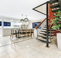 7 Bedroom Gold Coast Luxury Waterfront Home with Pool sleeps 20 - Accommodation Perth