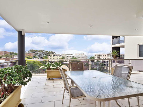 8 'Carrington' 15 Government Road - Spacious Unit With Air Conditioning And Lift - Accommodation Perth 0