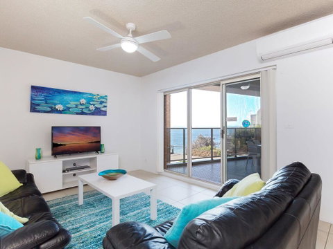 8 'Kiah' , 53 Victoria Parade - Stunning Water Views, WIFI & Air Con - Accommodation Perth 0