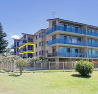 8 'The Helm' 22 Voyager Close - hear the waves from Shoal Bay Beach - Accommodation Perth