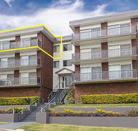 9 'Adriana' 83 Ronald Avenue - fabulous views  aircon - Accommodation Perth