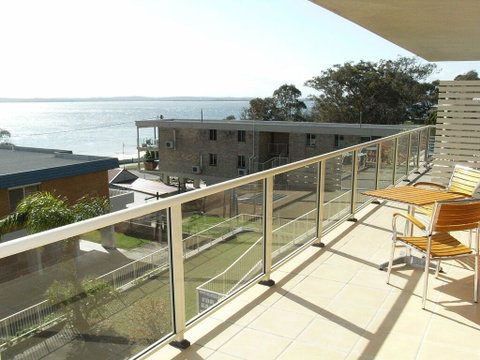 9 'Blue Vista', 13 Victoria Parade - Studio With Stunning Views - Accommodation Perth 1