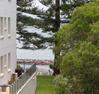 9 'Bronte Court' 17 Magnus Street - renovated unit with filtered views  pool - Accommodation Perth