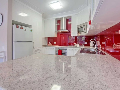 9 'Bushmans', 24 Tomaree Street - Air Conditioned, Centrally Located To Town - Accommodation Perth 2
