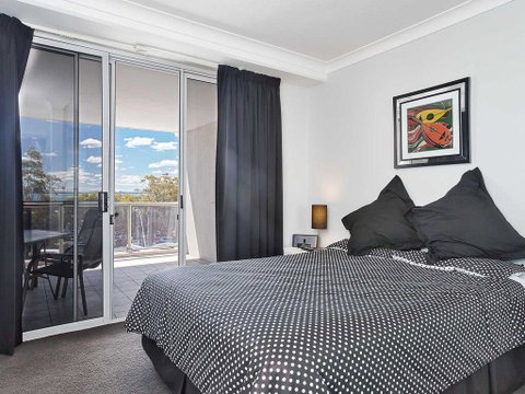 9 'Nelson Towers' 71a Victoria Parade - Unit In The Heart Of Nelson Bay With Water Views - Accommodation Perth 2