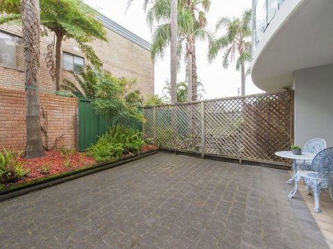 9 Cirrus @ Fingal Bay - Accommodation Perth 2