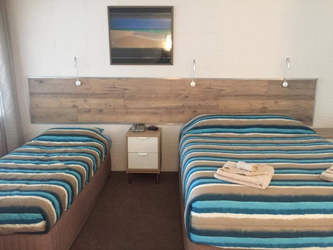 A & A Motel - Accommodation Perth 3