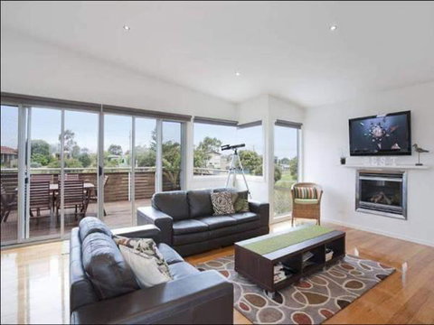 A Beautiful Beach House Torquay - Accommodation Perth 1
