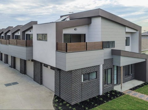 A Brand New Private Townhouse - Accommodation Perth 0