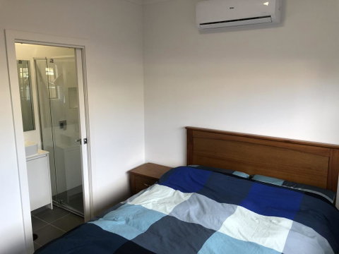 A Brand New Private Townhouse - Accommodation Perth 2