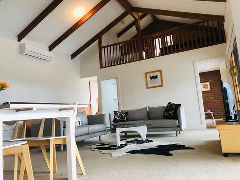 A Home Amongst The Gum Trees - Perth Resorts 1