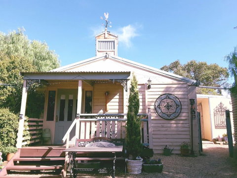 A La Folly - Accommodation Perth 2