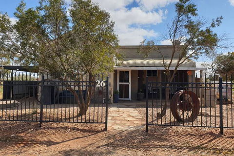 A Real Bush Retreat. Kangas, Emus & Starry Skies. - Perth Resorts 0