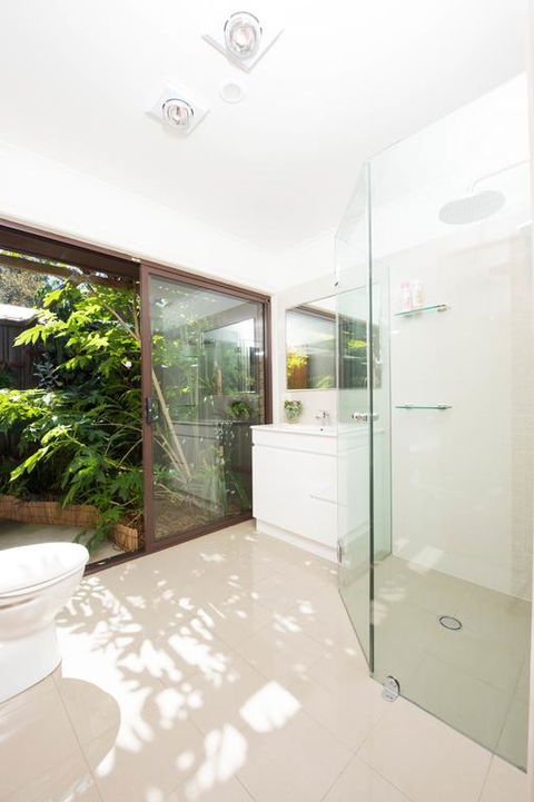 A Suite Spot In The Hills - Perth Resorts 3