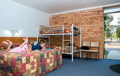 Abajaz Motor Inn - Accommodation Perth 1