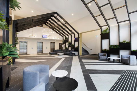 Abbotsford Playhouse Luxury Penthouse, Yarra Views, Double Parking - Accommodation Perth 2