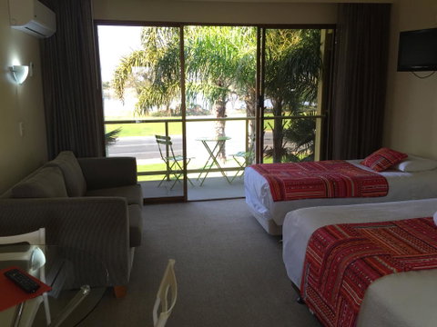 Abel Tasman Waterfront Motel - Accommodation Perth 3