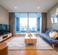 Above The Square on Hindmarsh-Pool - Gym - Carpark - Perth Resorts