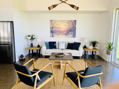 Absolute Beachfront & Secluded New Home - Perth Resorts 3