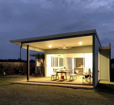 Absolute Beachfront & Secluded New Home - Perth Resorts 1