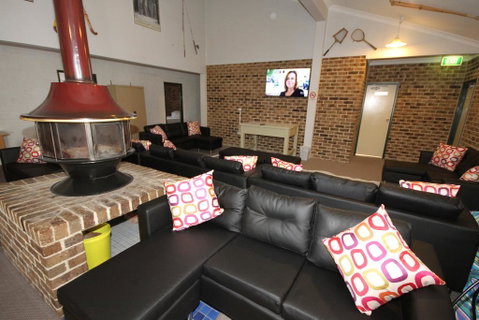 Acacia Snowy Motel - Accommodation Perth 1