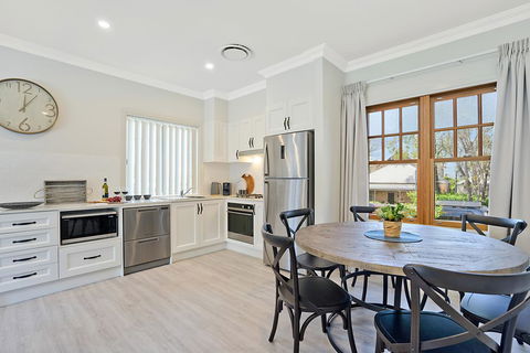 Accommodation Hunter - Adams Street Maitland - Accommodation Perth 0