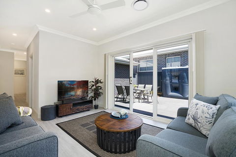 Accommodation Hunter - Adams Street Maitland - Accommodation Perth 1