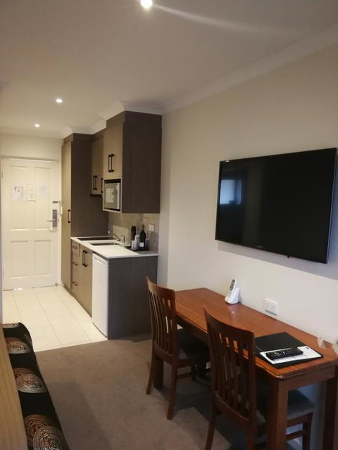 Addison Motor Inn - Perth Resorts 3