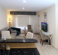 ADELAIDE CBD APARTMENT - 3BR 2BATH  CARPARK - Perth Resorts