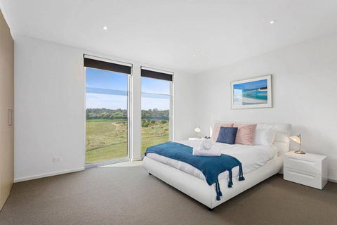DREW Golfers Delight Close To St Andrews Beach - Accommodation Perth 0