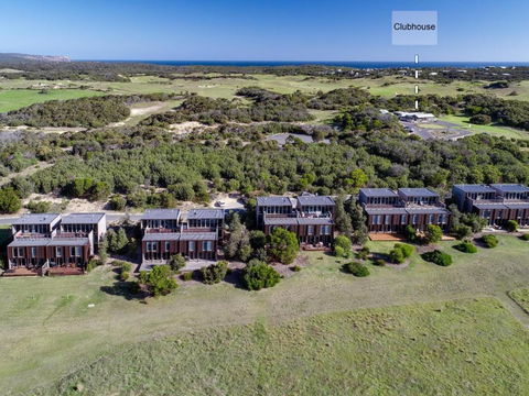 DREW Golfers Delight Close To St Andrews Beach - Accommodation Perth 2