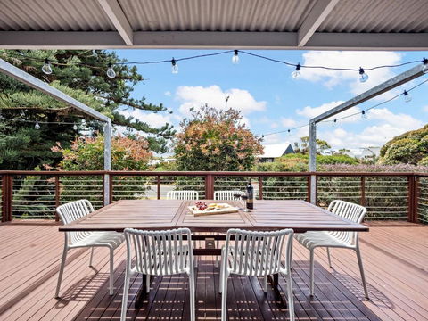 Eagle Bay Beach House - 300m To The Beach! - Accommodation Perth 0