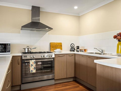 Eagle Bay Beach House - 300m To The Beach! - Accommodation Perth 2