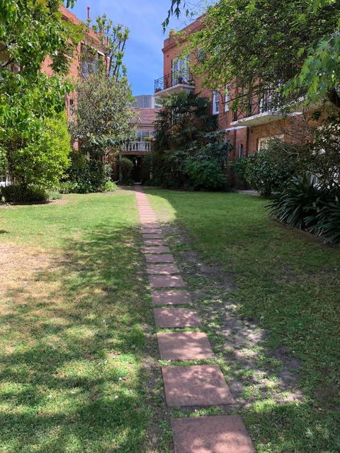 East Melbourne City Studio - Amazing Location & Sunny Charm - Perth Resorts 4