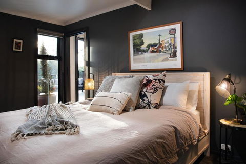 East St Spa House - Perth Resorts 2