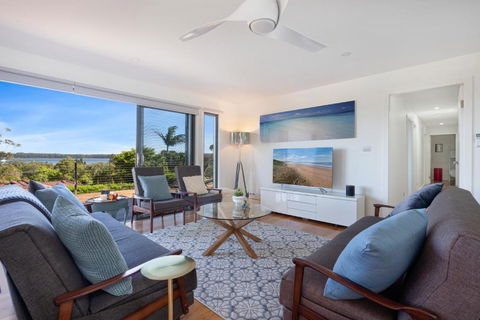 EAST52A - Lake Views - Accommodation Perth 0