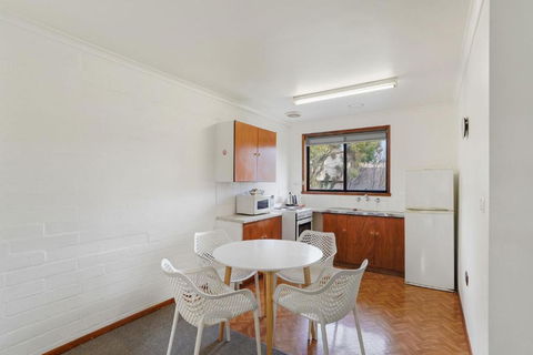 Eastern Beach Unit 4 - Perth Resorts 3