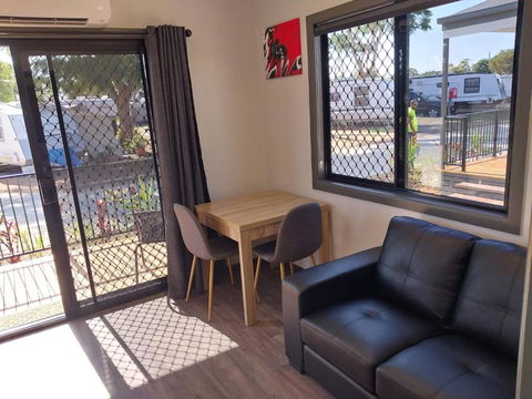 Emerald Tourist Park - Accommodation Perth 2