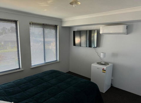 Executive Escape 4 Bedroom Home - Accommodation Perth 1